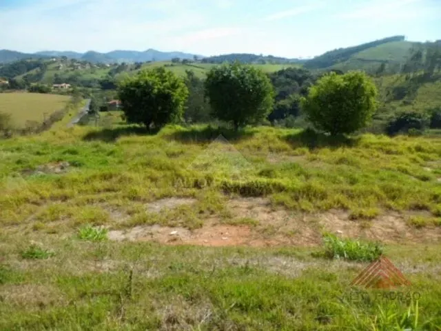Chácara 3 quartos e 2 banheiros, à venda, no bairro Bairro inválido em Cidade inexistente