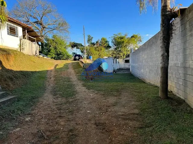 Chácara com 10m² 4 quartos e 2 banheiros, à venda, no bairro São Benedito em Monteiro Lobato