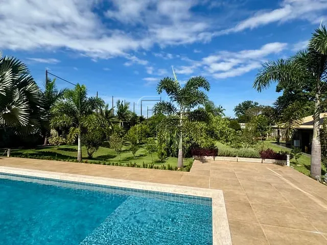 Chácara com 3010m² 4 quartos e 6 banheiros, à venda, no bairro Chácara Santa Maria em Cambé