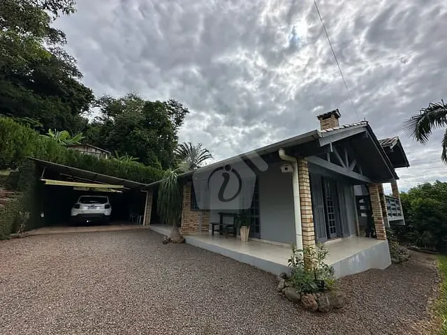 Chácara com 187m² 2 quartos e 1 banheiro, à venda, no bairro Zona Rural em Poço das Antas