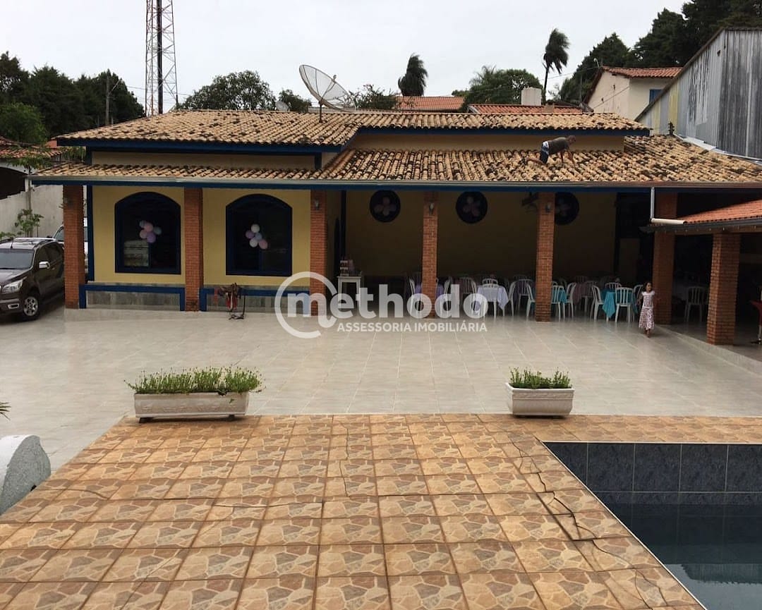 Chácara, 3 quartos, 2200 m² - Foto 1