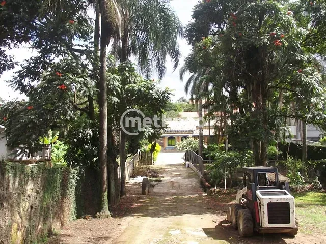 Chácara com 2200m² 3 quartos e 4 banheiros, à venda, no bairro Vila Ipê em Campinas