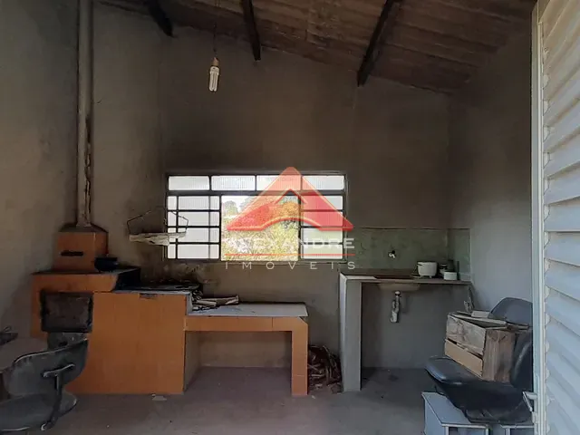 Chácara com 975m² 4 quartos e 3 banheiros, à venda, no bairro Primavera 1A em São José dos Campos