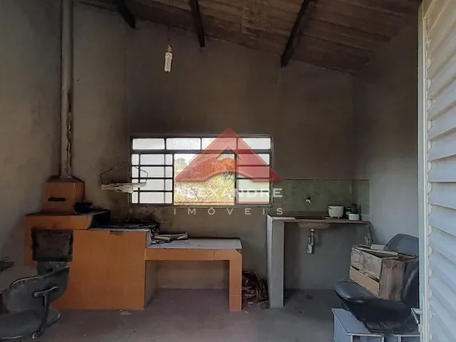 Chácara com 975m² 4 quartos e 3 banheiros, à venda, no bairro Primavera 1A em São José dos Campos