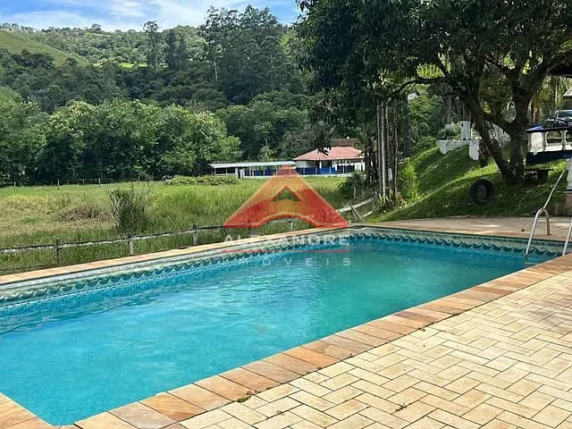 Chácara com 36300m² 5 quartos e 7 banheiros, à venda, no bairro Costinha em São José dos Campos