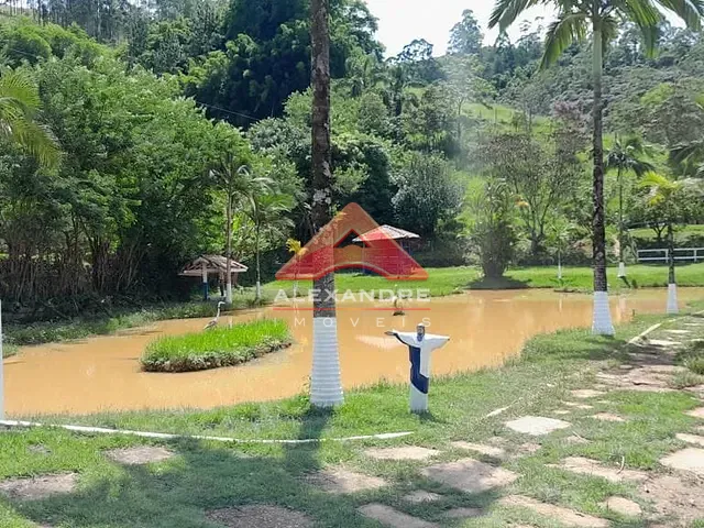 Chácara com 36300m² 5 quartos e 7 banheiros, à venda, no bairro Costinha em São José dos Campos