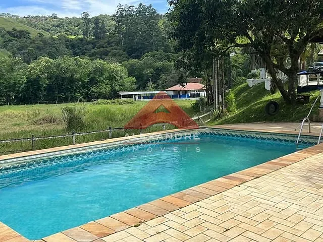 Chácara com 36300m² 5 quartos e 7 banheiros, à venda, no bairro Costinha em São José dos Campos