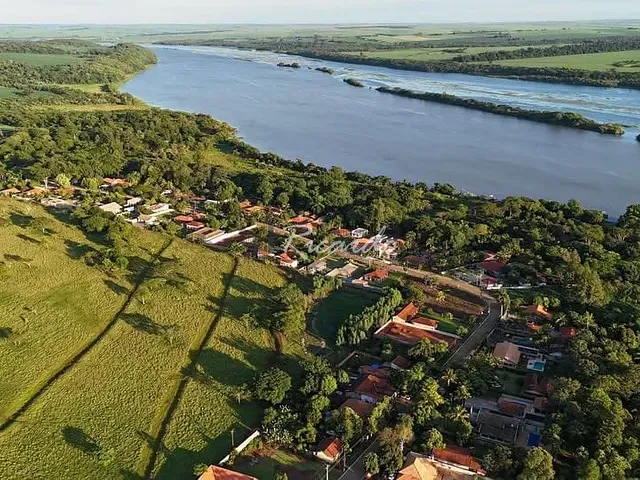 Chácara com 784m², à venda, no bairro Recanto Towako em Centenário do Sul
