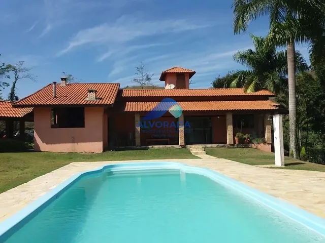 Chácara com 20000m² 8 quartos e 5 banheiros, à venda, no bairro Centro em Santa Branca