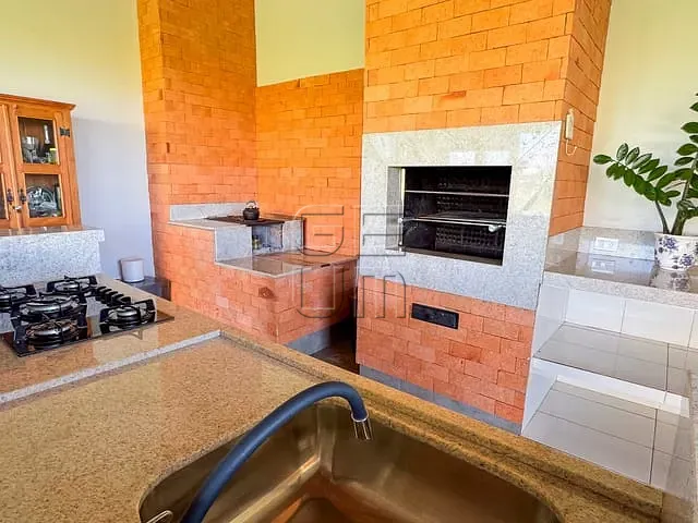 Chácara 3 quartos e 4 banheiros, à venda, no bairro 7 Ilhas em Sertanópolis