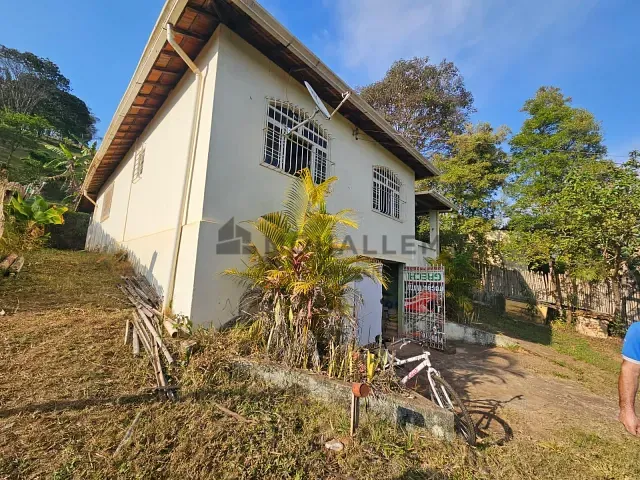 Chácara com 6000m² 2 quartos e 2 banheiros, à venda, no bairro Mourão em Itajubá