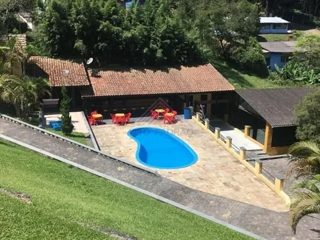 Chácara com 2920m² 2 quartos e 2 banheiros, à venda, no bairro Jardim Valentina em Ribeirão Pires