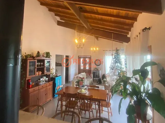 Chácara com 2400m² 2 quartos e 3 banheiros, à venda, no bairro Itaóca em Guararema