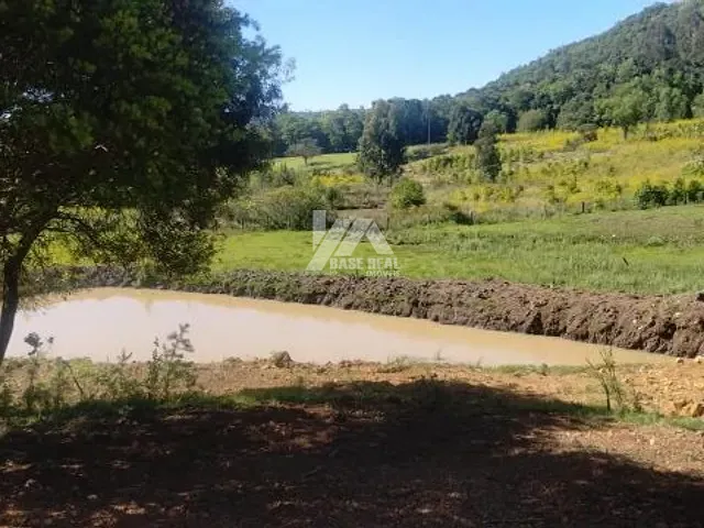 Chácara com 161323m² 3 quartos e 1 banheiro, à venda, no bairro Vila Jordão em Guarapuava