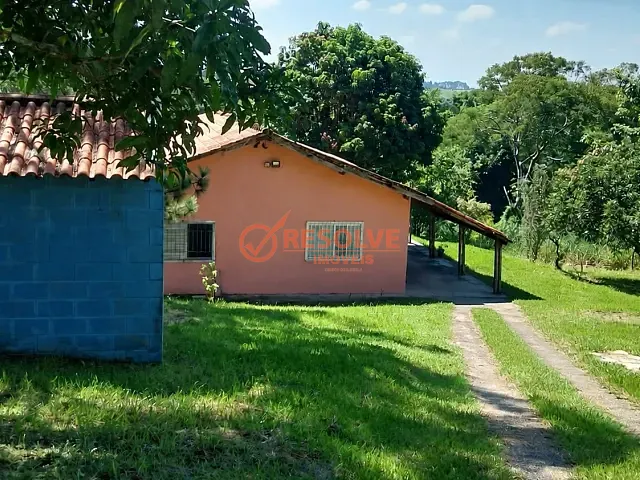 Chácara com 5000m² 2 quartos e 3 banheiros, à venda, no bairro Chácaras Rurais Guararema em Jacareí