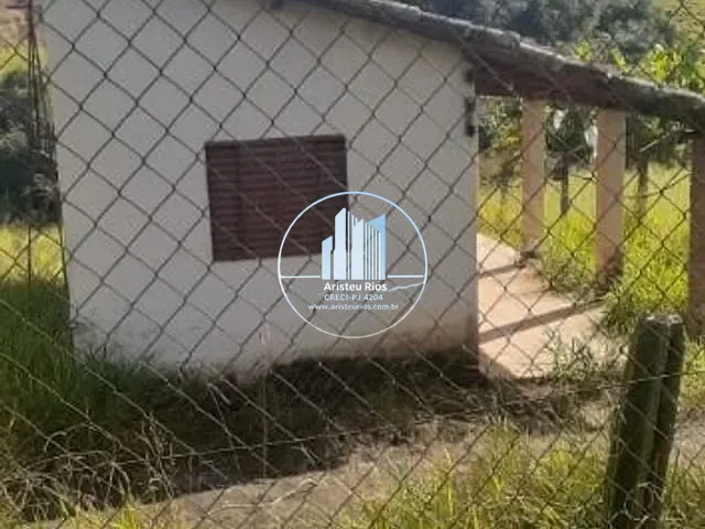 Chácara com 1700m² 1 quarto e 1 banheiro, à venda, no bairro Área Rural em Pouso Alegre