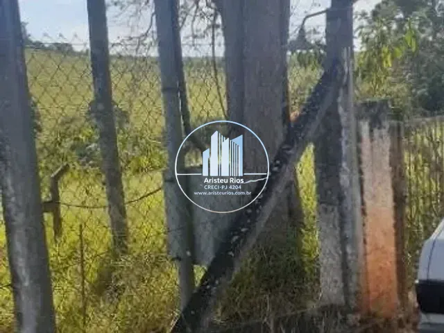 Chácara com 1700m² 1 quarto e 1 banheiro, à venda, no bairro Área Rural em Pouso Alegre