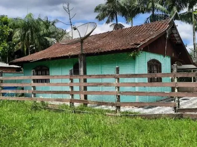 Sítio à venda, no bairro Rio das Pedras em Paranaguá