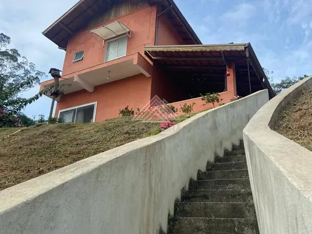 Chácara com 1500m² 3 quartos e 2 banheiros, à venda, no bairro Clube dos Oficiais em Suzano