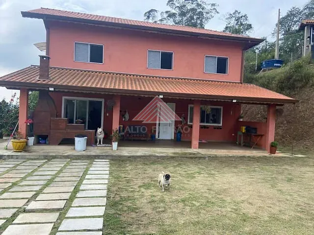 Chácara com 1500m² 3 quartos e 2 banheiros, à venda, no bairro Clube dos Oficiais em Suzano