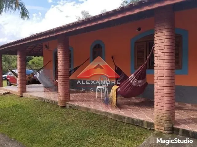 Chácara 3 quartos e 1 banheiro, à venda, no bairro Taquari em São José dos Campos