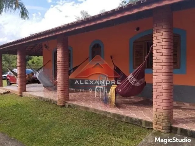 Chácara 3 quartos e 1 banheiro, à venda, no bairro Taquari em São José dos Campos