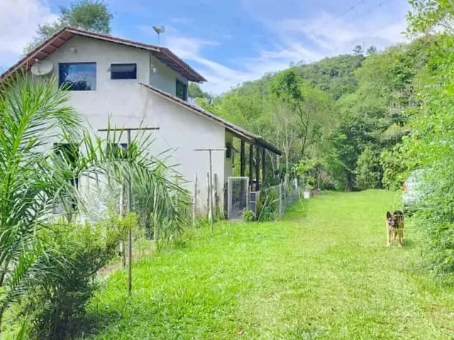 Sítio 3 quartos e 4 banheiros, à venda, no bairro Tijucas do Sul em Tijucas Do Sul