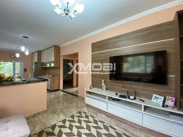 Chácara com 1800m² 2 quartos e 2 banheiros, à venda, no bairro Week-end em Jarinu