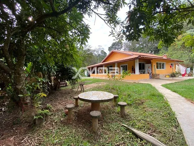 Chácara com 1800m² 2 quartos e 2 banheiros, à venda, no bairro Week-end em Jarinu