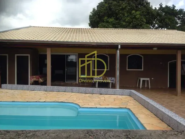 Chácara com 1235m² 3 quartos e 4 banheiros, à venda, no bairro Condomínio Village Serra em Araçoiaba da Serra