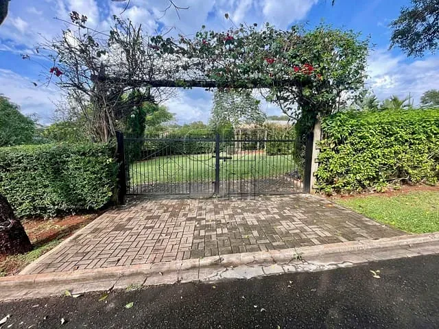 Chácara com 1500m² 1 quarto e 1 banheiro, à venda, no bairro Esperança em Londrina