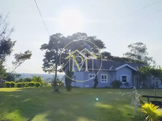 Chácara com 4200m² 5 quartos e 4 banheiros, à venda, no bairro Alambari em Alambari
