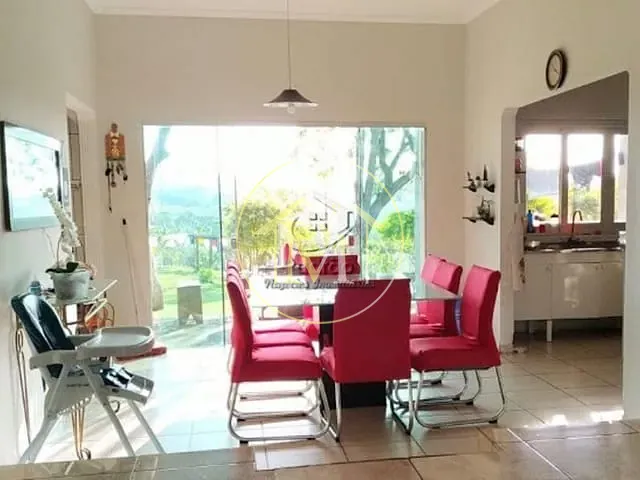 Chácara com 4200m² 5 quartos e 4 banheiros, à venda, no bairro Alambari em Alambari