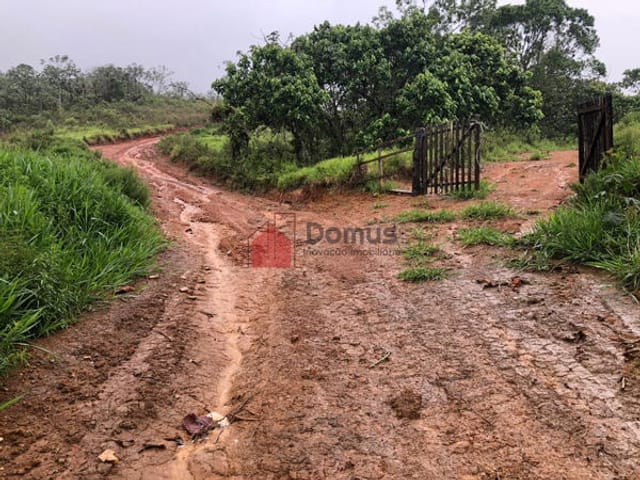 Chácara com 21000m², à venda, no bairro Piracuama em Pindamonhangaba