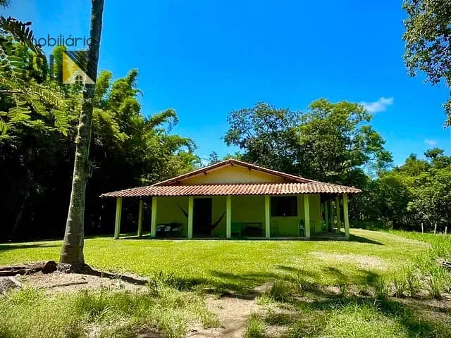 Chácara com 6000m² 4 quartos e 2 banheiros, à venda, no bairro Chácara Germana em Caçapava