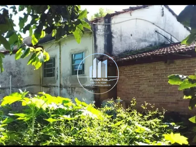 Chácara com 1200m² 3 quartos e 2 banheiros, à venda, no bairro Jardim Aeroporto em Pouso Alegre