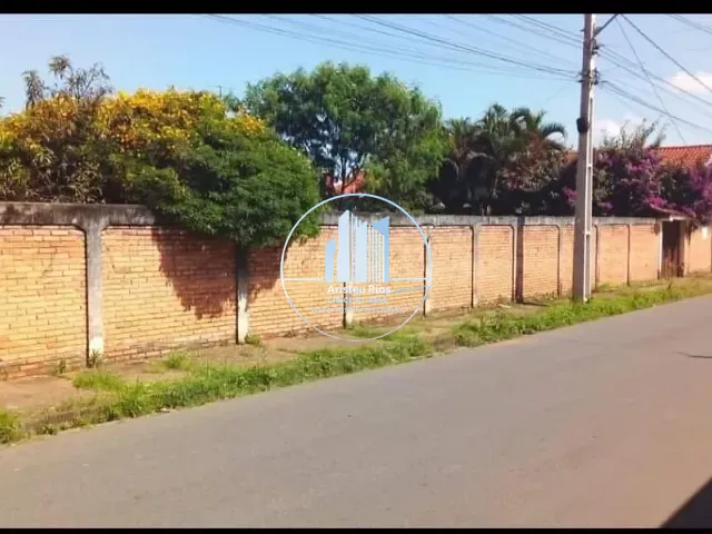 Chácara com 1200m² 3 quartos e 2 banheiros, à venda, no bairro Jardim Aeroporto em Pouso Alegre