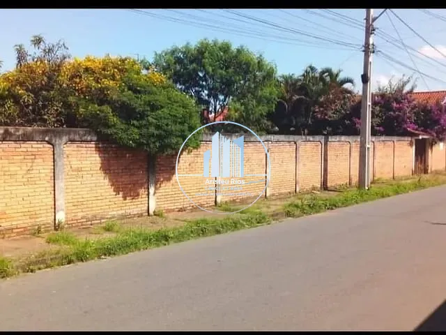 Chácara com 1200m² 3 quartos e 2 banheiros, à venda, no bairro Jardim Aeroporto em Pouso Alegre