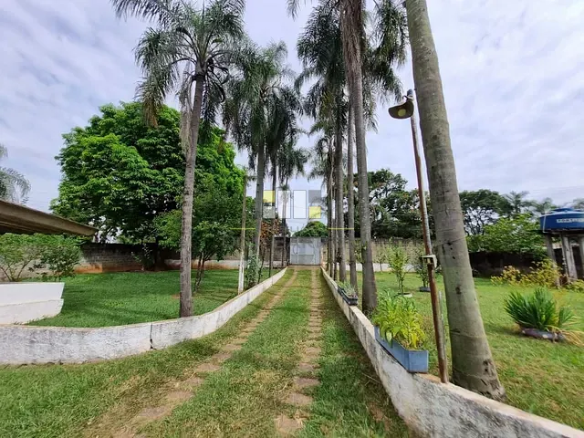 Chácara com 1600m² 3 quartos e 3 banheiros, à venda, no bairro Parque Dante Marmiroli em Sumaré