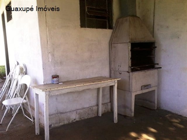 Foto do Chácara - Chácara no bairro Portal dos Nobres, com piscina ,compo de futebol churrasqueira, e casa com sala, cozinha,dois dormitórios e um banheiro em 85m² de área construida e uma extensa área total de 2.500m². | Guaxupé Imóveis Ltda