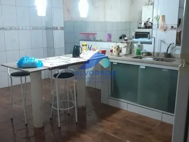 Chácara com 1000m² 2 quartos e 2 banheiros, à venda, no bairro Jardim Torrão de Ouro em São José Dos Campos