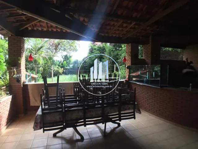 Chácara com 3388m² 2 quartos e 4 banheiros, à venda, no bairro Faisqueira em Pouso Alegre