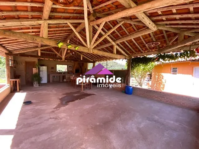 Chácara com 110000m² 2 quartos e 2 banheiros, à venda, no bairro Bairro do Quilombinho em Cunha
