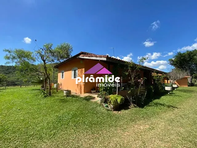Chácara com 110000m² 2 quartos e 2 banheiros, à venda, no bairro Bairro do Quilombinho em Cunha