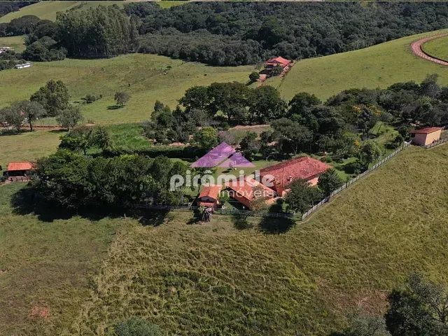 Chácara com 110000m² 2 quartos e 2 banheiros, à venda, no bairro Bairro do Quilombinho em Cunha