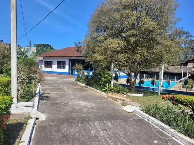 Chácara com 1800m² 4 quartos e 2 banheiros, à venda ou para alugar, no bairro Parque Brasil em São Paulo