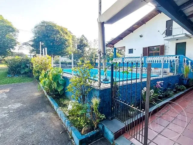 Chácara com 1800m² 4 quartos e 2 banheiros, à venda ou para alugar, no bairro Parque Brasil em São Paulo