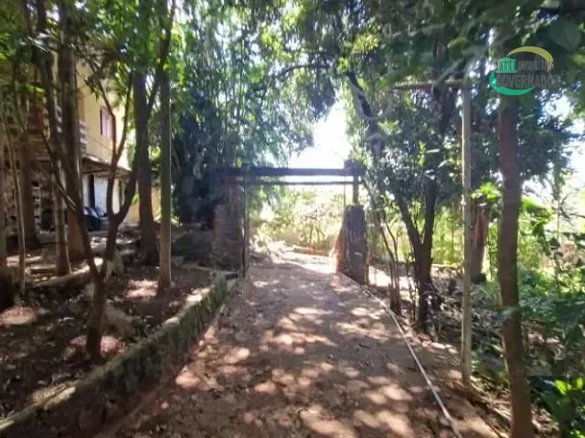 Chácara com 2440m² 3 quartos e 3 banheiros, à venda, no bairro Jardim Cachoeira em Pirassununga