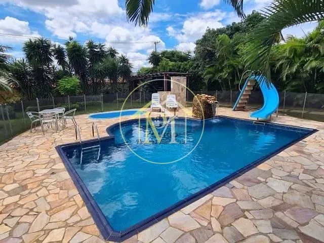 Chácara com 1500m² 4 quartos e 6 banheiros, à venda, no bairro Haras Paineiras em Salto