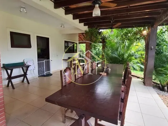 Chácara com 1500m² 4 quartos e 6 banheiros, à venda, no bairro Haras Paineiras em Salto